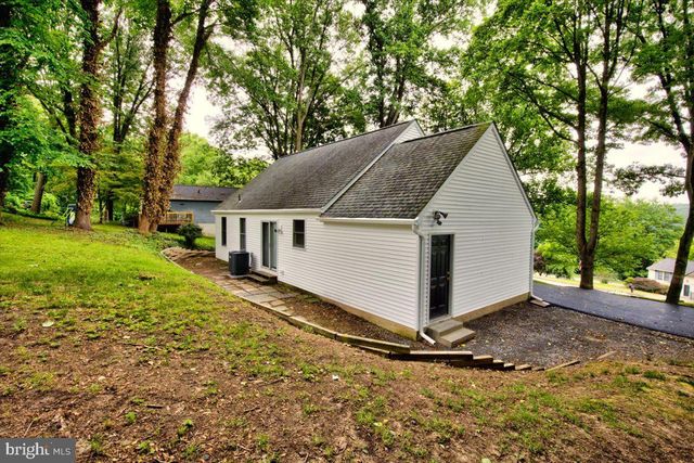 342 SHERRY LN, Coatesville, PA 19320