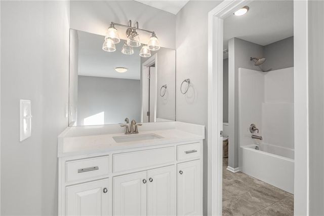 7009 NE 103rd Street, Kansas City, MO 64156