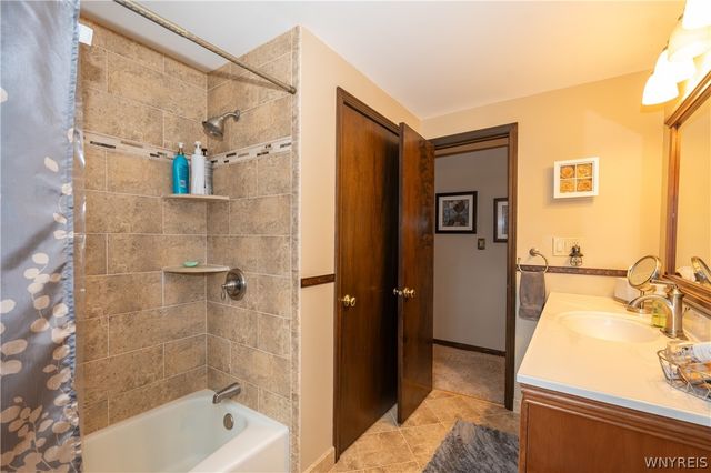 188 Paradise Lane, Tonawanda, NY 14150