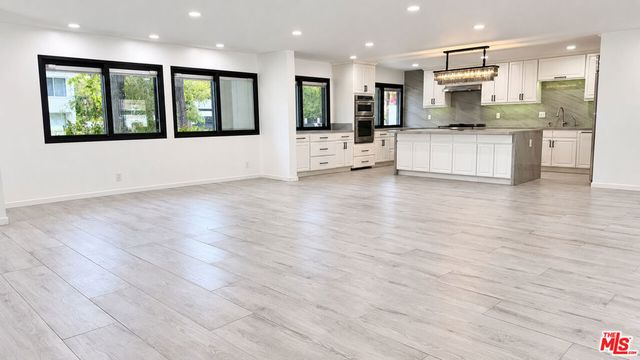 5308 Blanco Avenue, Woodland Hills, CA 91367