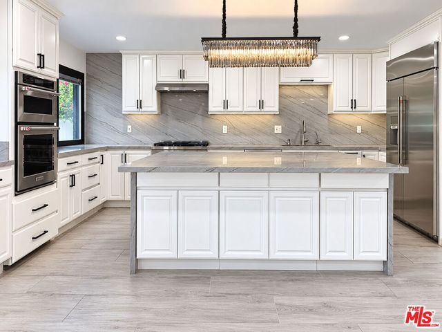 5308 Blanco Avenue, Woodland Hills, CA 91367