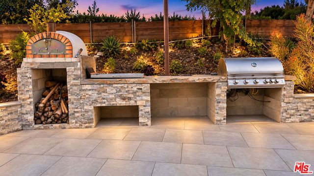 5308 Blanco Avenue, Woodland Hills, CA 91367