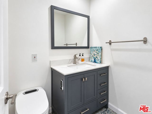 5308 Blanco Avenue, Woodland Hills, CA 91367