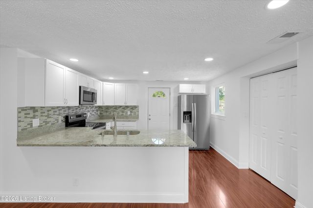 5334 Buckner Ave, Louisville, KY 40214