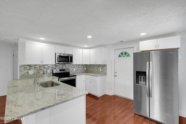 5334 Buckner Ave, Louisville, KY 40214