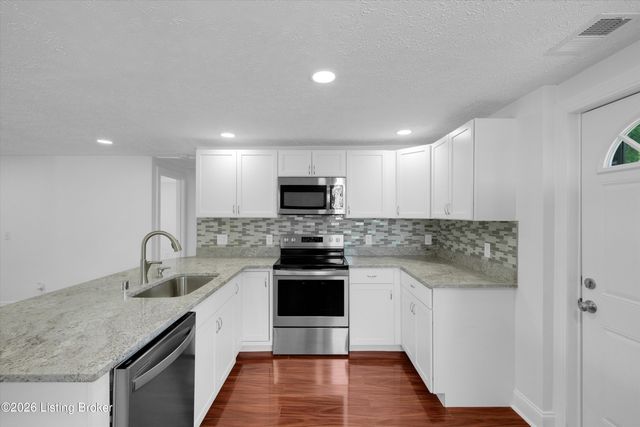 5334 Buckner Ave, Louisville, KY 40214