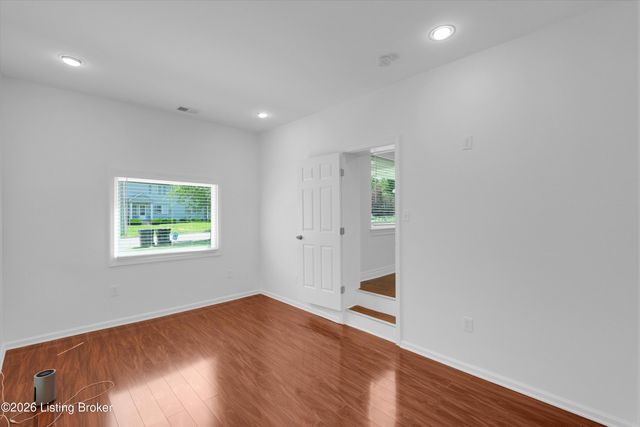 5334 Buckner Ave, Louisville, KY 40214