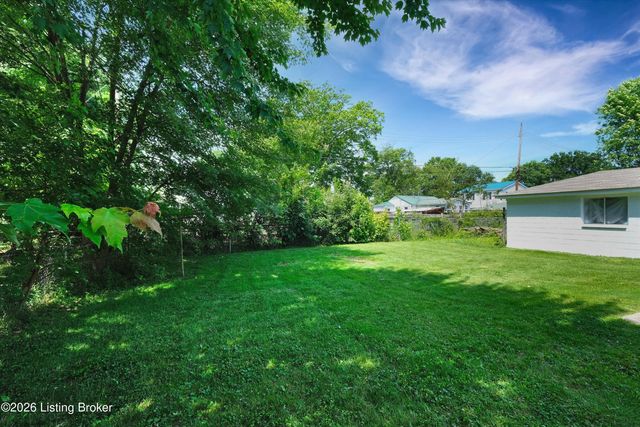 5334 Buckner Ave, Louisville, KY 40214