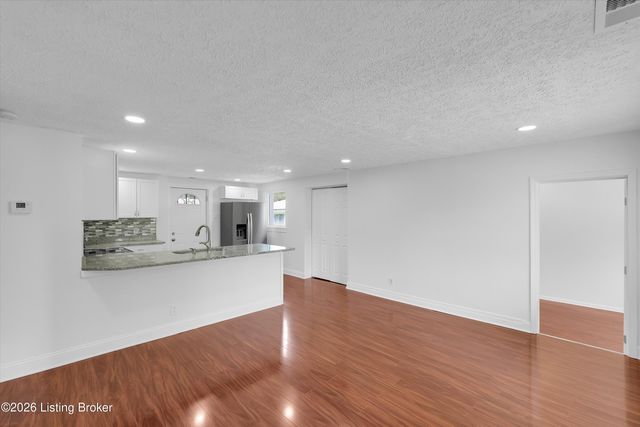 5334 Buckner Ave, Louisville, KY 40214