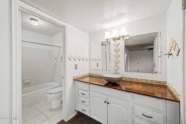 5816 W CROCUS Drive, Glendale, AZ 85306