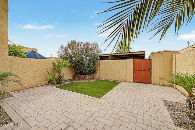 5816 W CROCUS Drive, Glendale, AZ 85306