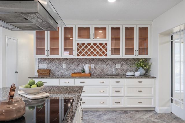 2213 W PILAKLAKAHA AVENUE, Auburndale, FL 33823