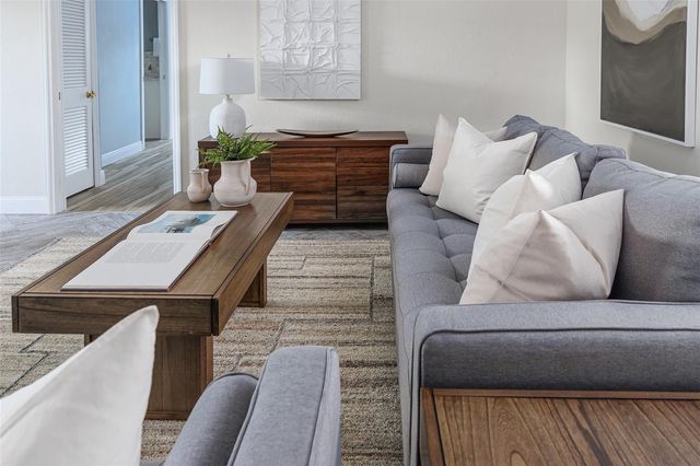 2213 W PILAKLAKAHA AVENUE, Auburndale, FL 33823