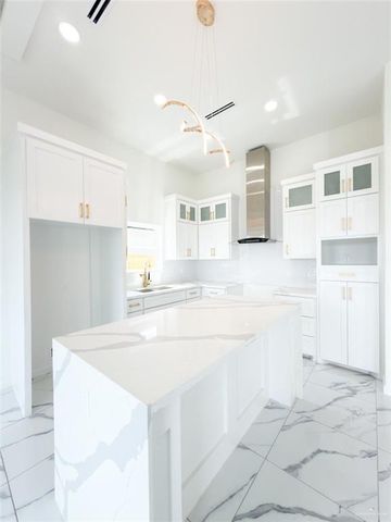 2306 Tamarindo Street E, Hidalgo, TX 78557