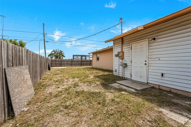 904 16TH STREET E, Palmetto, FL 34221