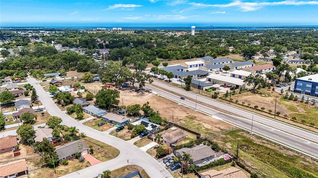 904 16TH STREET E, Palmetto, FL 34221