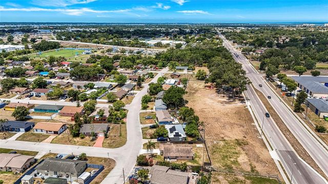 904 16TH STREET E, Palmetto, FL 34221