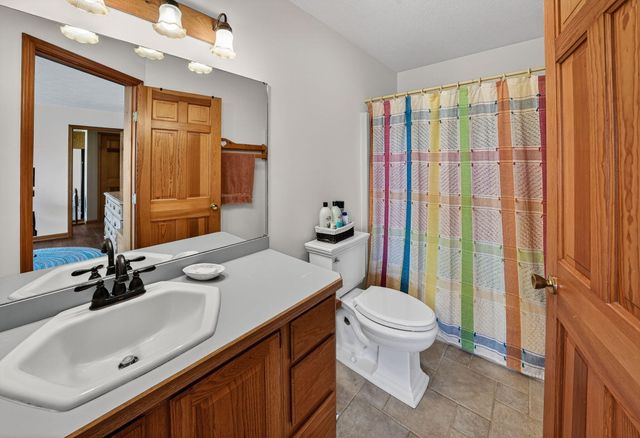 66175 South Drive, Cassopolis, MI 49031