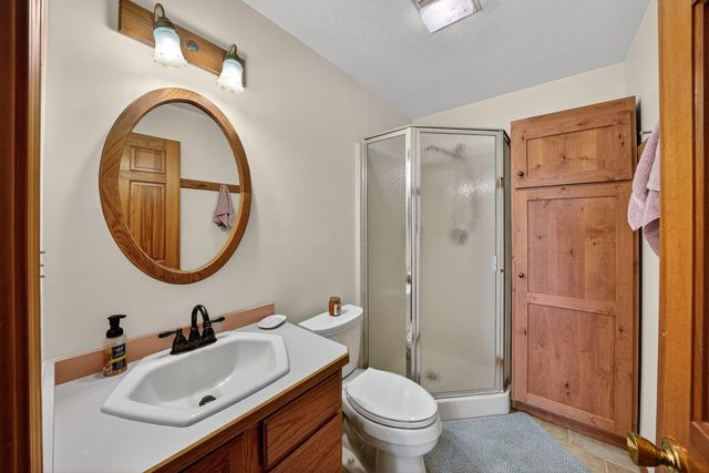66175 South Drive, Cassopolis, MI 49031