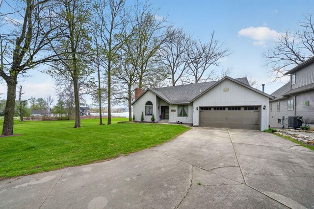 66175 South Drive, Cassopolis, MI 49031