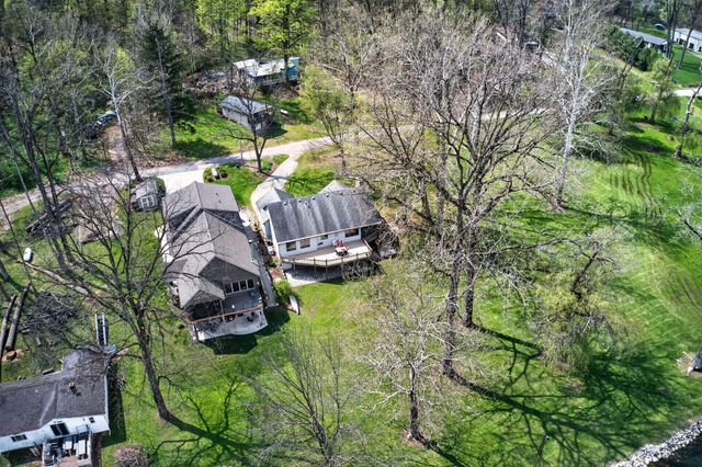66175 South Drive, Cassopolis, MI 49031