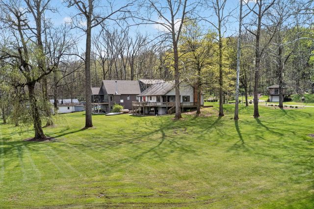 66175 South Drive, Cassopolis, MI 49031