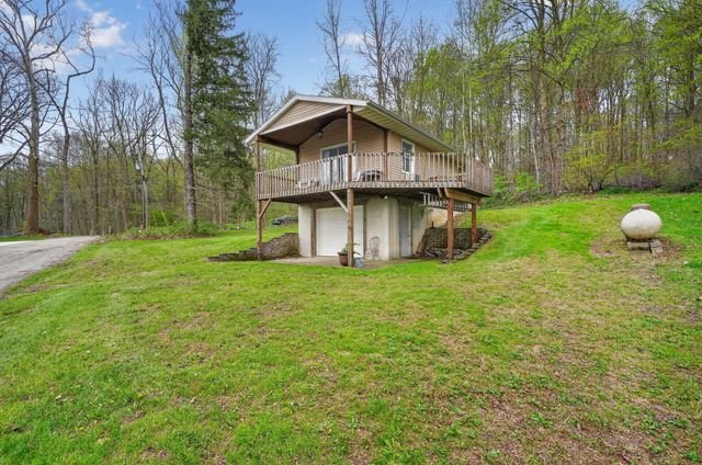 66175 South Drive, Cassopolis, MI 49031
