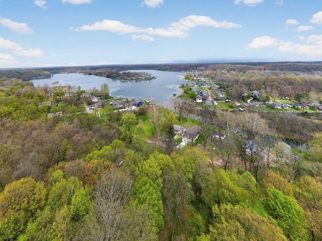 66175 South Drive, Cassopolis, MI 49031