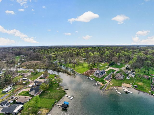 66175 South Drive, Cassopolis, MI 49031