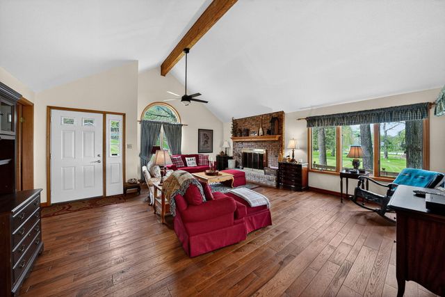 66175 South Drive, Cassopolis, MI 49031