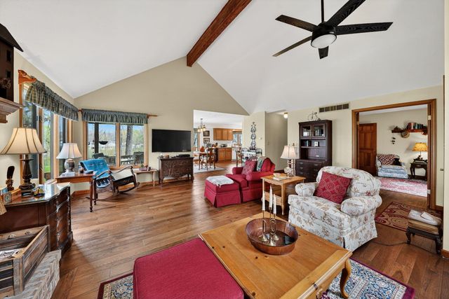 66175 South Drive, Cassopolis, MI 49031