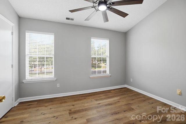 8237 Circle Tree Lane, Charlotte, NC 28277