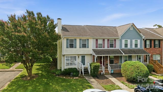 8237 Circle Tree Lane, Charlotte, NC 28277