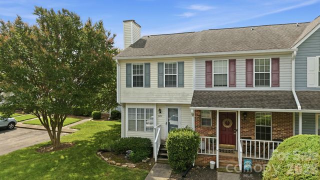 8237 Circle Tree Lane, Charlotte, NC 28277