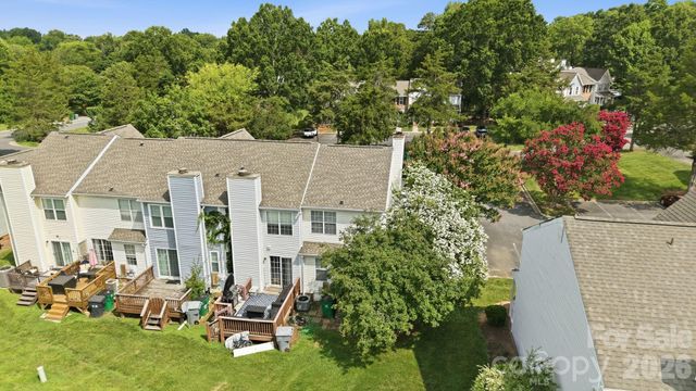 8237 Circle Tree Lane, Charlotte, NC 28277