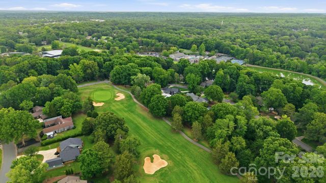 8237 Circle Tree Lane, Charlotte, NC 28277