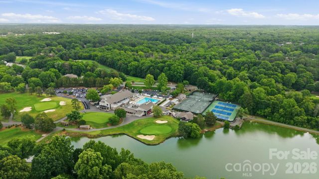 8237 Circle Tree Lane, Charlotte, NC 28277