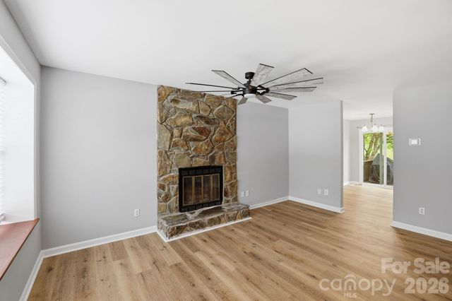 8237 Circle Tree Lane, Charlotte, NC 28277