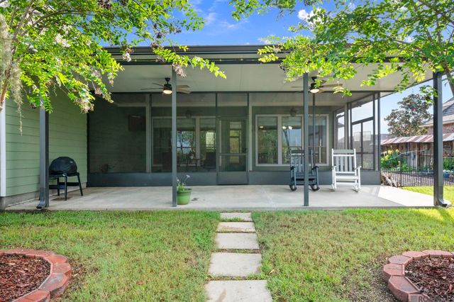 16475 Pascal Dr, Prairieville, LA 70769