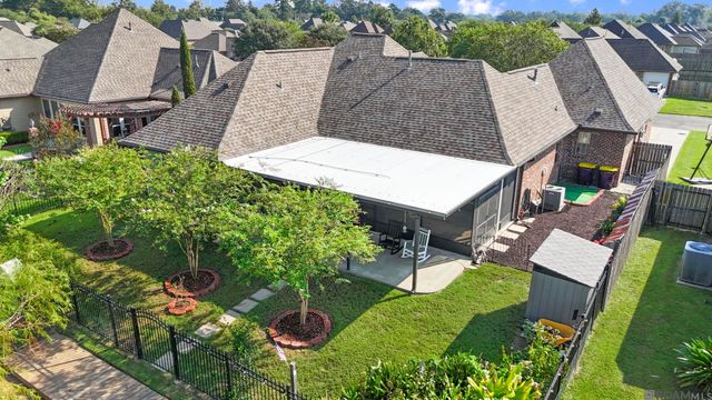 16475 Pascal Dr, Prairieville, LA 70769