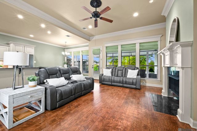 16475 Pascal Dr, Prairieville, LA 70769