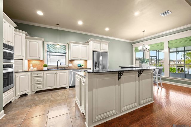 16475 Pascal Dr, Prairieville, LA 70769