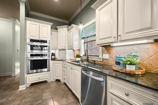 16475 Pascal Dr, Prairieville, LA 70769