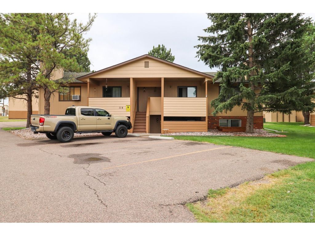 114 Juniper Pl, Loveland, CO 80538