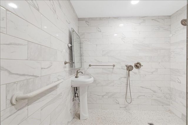 1222 Oahu Drive, Galveston, TX 77554