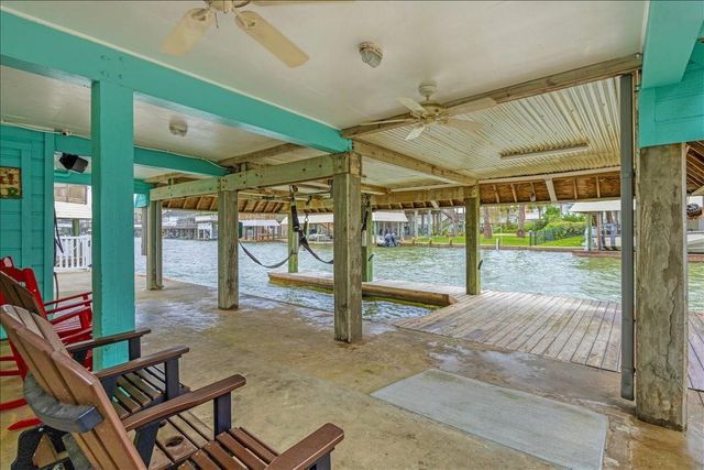 1222 Oahu Drive, Galveston, TX 77554