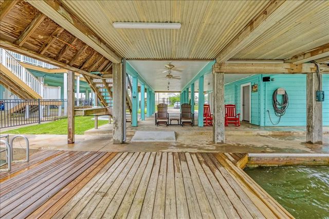 1222 Oahu Drive, Galveston, TX 77554