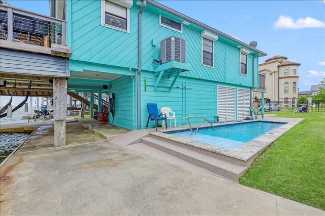 1222 Oahu Drive, Galveston, TX 77554
