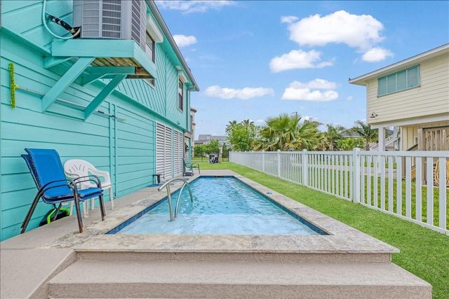 1222 Oahu Drive, Galveston, TX 77554