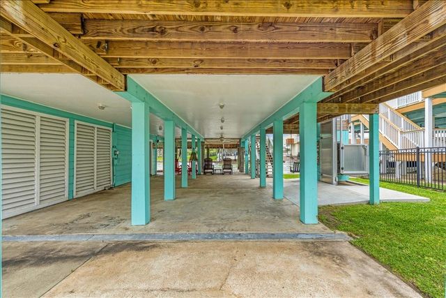 1222 Oahu Drive, Galveston, TX 77554